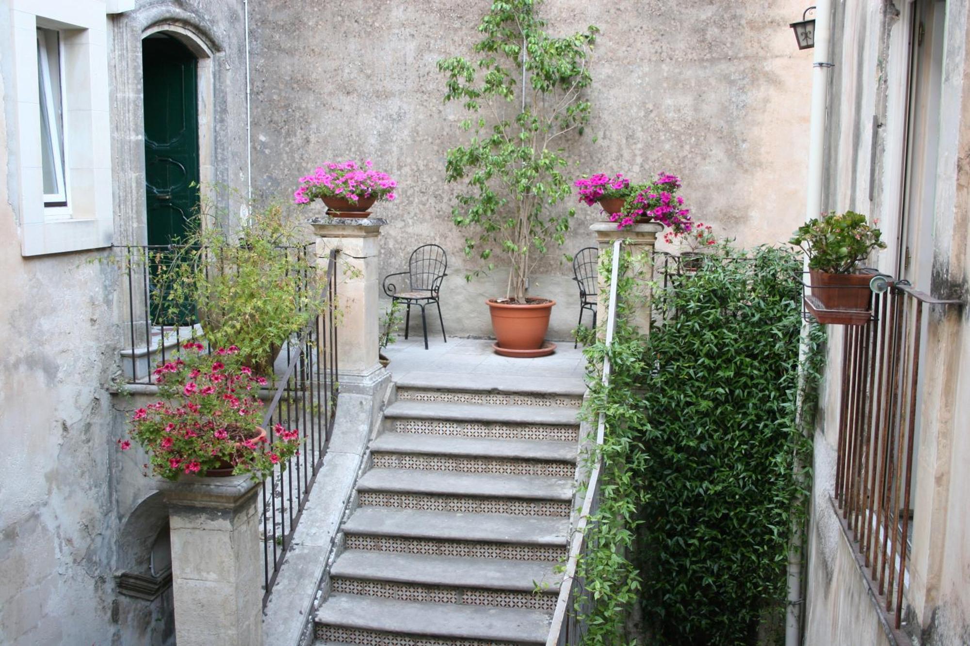 Palazzo Il Cavaliere B&B De Charme Modica Exteriér fotografie
