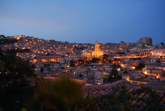 Palazzo Il Cavaliere B&B De Charme Modica Exteriér fotografie
